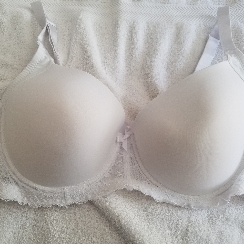 Woman's underwire Bra